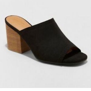Universal Thread black Norelle heeled Mules